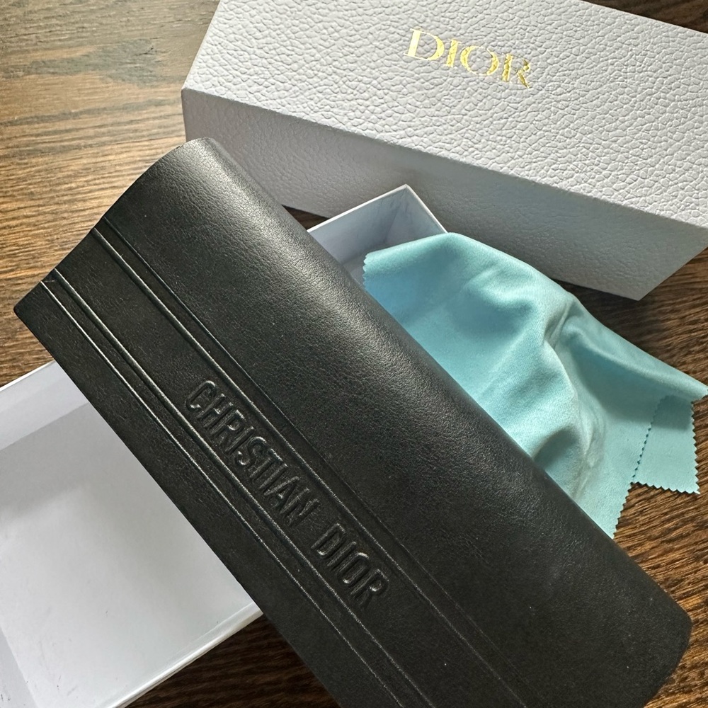 Dior Brown Square Sunglasses Bold Tortoiseshell Design - Picture 10 of 11